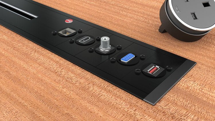 Line8 Power Track với các đầu nối đa phương tiện
